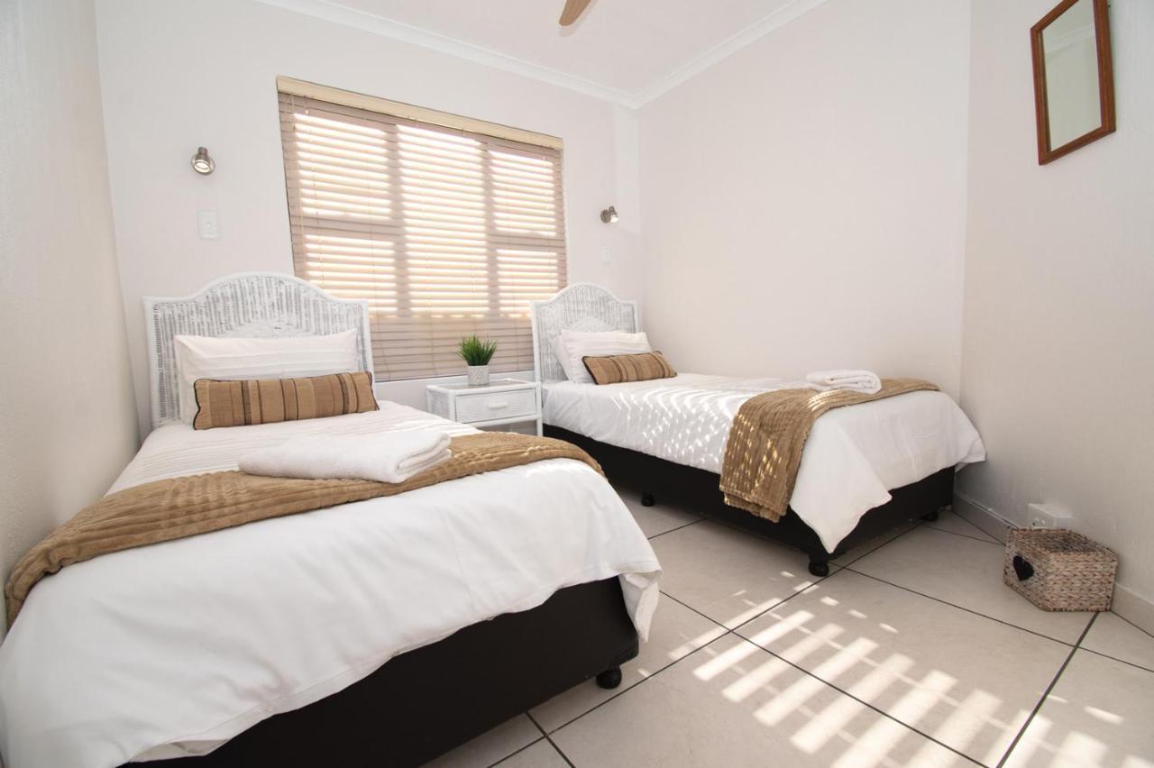 Ferienwohnung 7 The Shades Umhlanga Rocks Durban Exterior foto